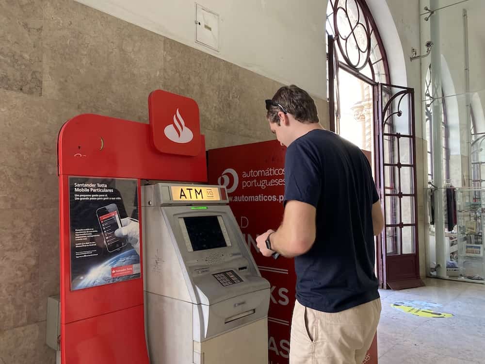 withdrawing cash atms lisbon