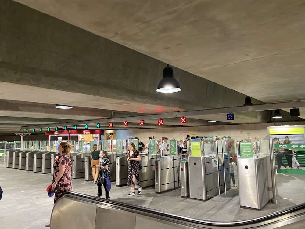 lisbon metro station
